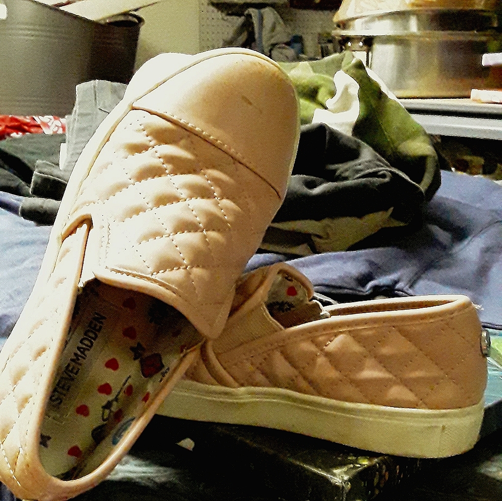 Girls size 1 Steve madden slip on
